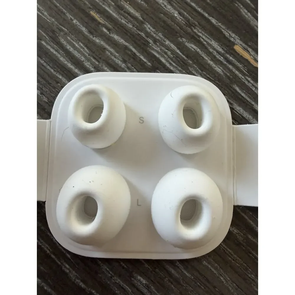 Apple AirPods Pro 1st Generation For Repair (Static) 2 Earbuds & Charging Case